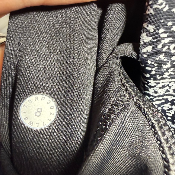 Lululemon Lost In Pace Skirt Size 8 Air Time White Black Athletic Skort - Picture 5 of 5